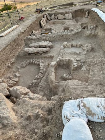 کشف سه نوع گور در گورستان ۲۸۰۰ ساله  قلایچی بوکان